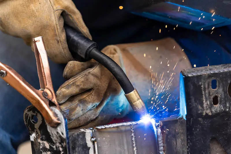 How Does a Welding Machine Work?